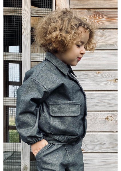 Gri Cep Detaylı Çocuk Ceket fırsatları