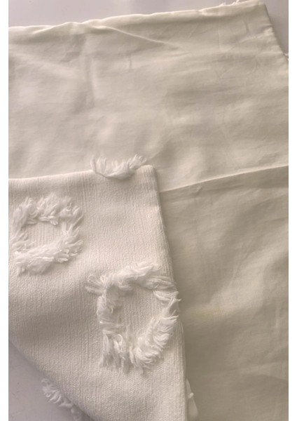 Tüylü ve Desenli Yumuşacık Kırlent - 40 x 40 cm Dekoratif ve Kullanışlı Kırlent Kılıfı indirimleri