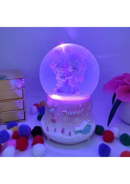 Sweet Dönme Dolap Önünde Aşıklar Işıklı Müzikli Püskürtmeli Kar Küresi - Pembe