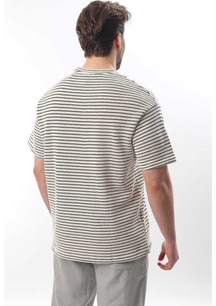 Siyah Bisiklet Yaka Pamuklu Çizgili Erkek T-Shirt E7121 fırsatları