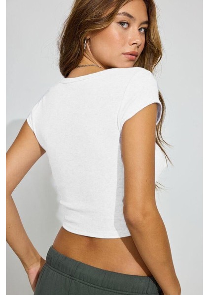 Beyaz Henley Çıt Kapamalı Kadın Tişört MG2306 modelleri