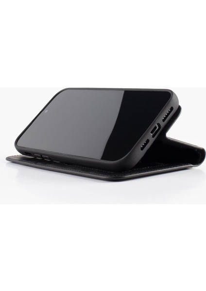 Apple iPhone 16 Magic Case