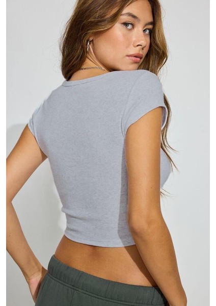 Gri Henley Çıt Kapamalı Kadın Tişört MG2306 modelleri