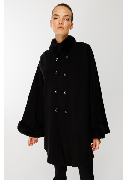 Yaka Kürklü Triko Panço-Siyah modelleri