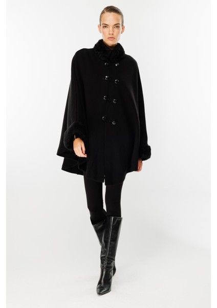 Yaka Kürklü Triko Panço-Siyah indirimleri