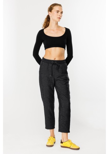 Kapitone Desenli Beli Lastikli Pantolon-Sıyah modelleri