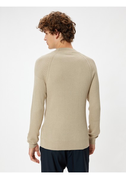 Triko Kazak Dik Yaka Basic Dokulu Pamuk Karışımlı fırsatları