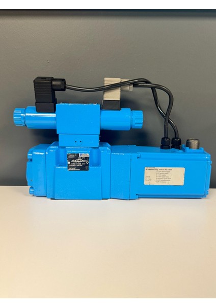 Bosch Rexroth 4WRKE 10 E50L-31/6EG24K31/A5D3M
