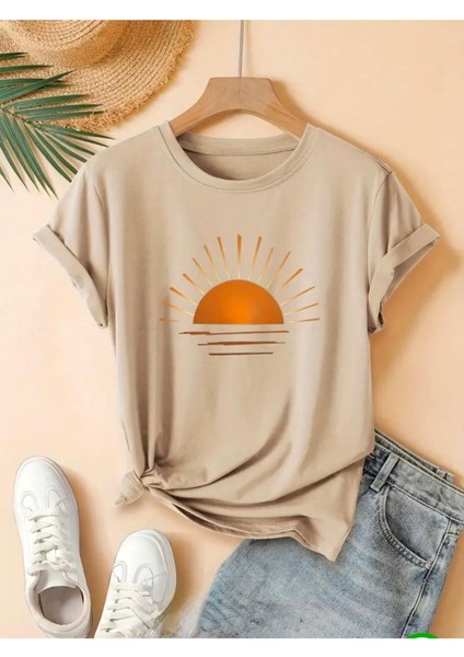 Güneş Baskılı Basic T-Shirt