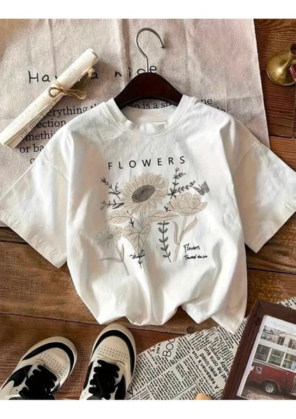 Flowers Detaylı Basic T-Shirt