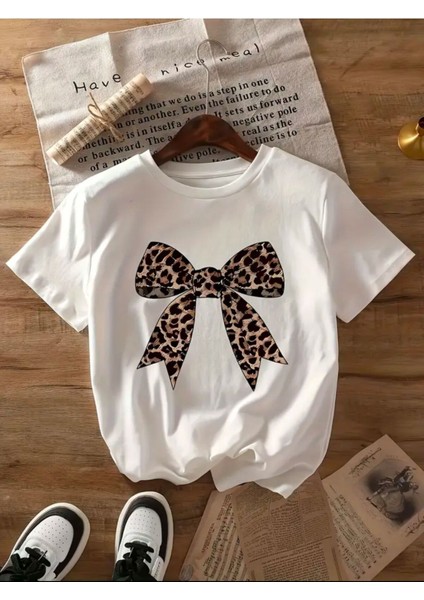 Leopar Desenli Kurdele Detaylı Basic T-Shirt