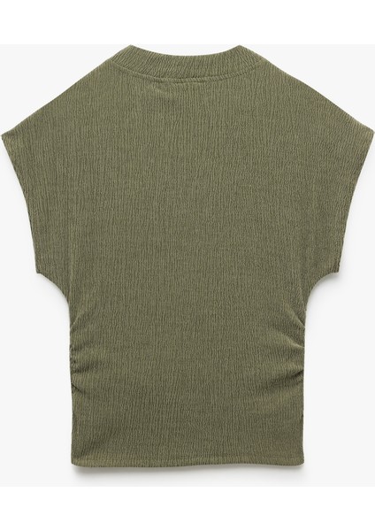 Slim Fit Dokulu Dik Yaka Kolsuz Tişört fiyatları