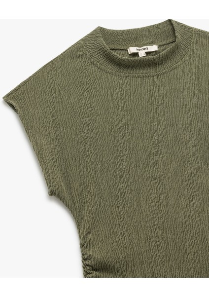 Slim Fit Dokulu Dik Yaka Kolsuz Tişört modelleri