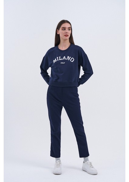 Trend Kadın Hem Şehirli Hem De Rahat Stilin Mükemmel Buluşması Olan Bu Sweatshirt fiyatları