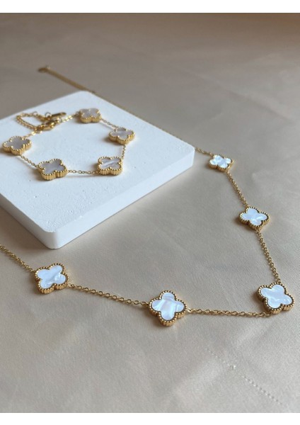 Matchless Beyaz Sedef Taşlı Gold Yonca Model Çelik (Kolye & Bileklik) 2'li Set