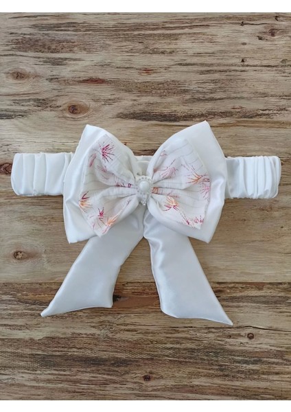 Yenidoğan Hanımeli Desenli Taç Nakışlı Delüks Kundak Bebek Battaniyesi Ekru