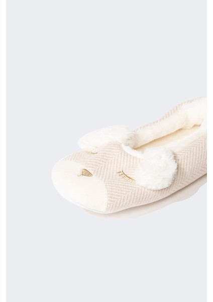 Kadın Düz Taban Panduf C8481AX24AU indirimleri