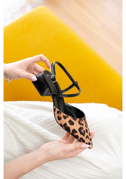 Elsa Leopar Bileğe Dolamalı (4 cm Topuk Boyu ) Sivri Burun Topuklu Babet Ayakkabı fiyatları