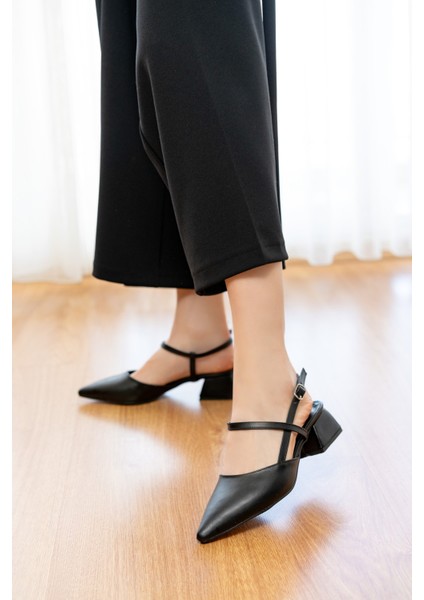 Elsa Siyah Bilek Dolamalı (4 cm Topuk Boyu ) Sivri Burun Topuklu Babet Ayakkabı fırsatları