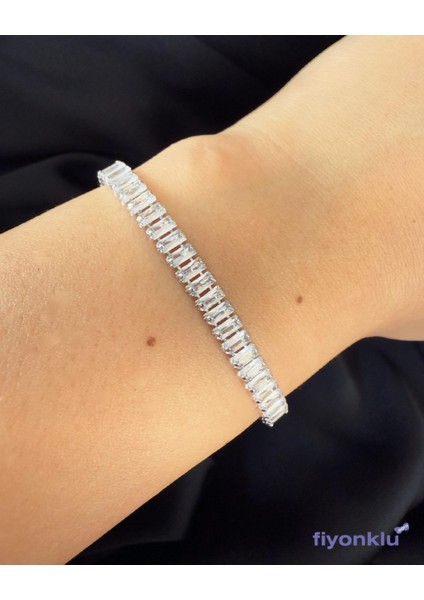 Su Yolu Baget Kesim Zirkon Taşlı Silver Renk Bileklik
