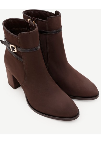 Toka Detaylı Deri Topuklu Bot fırsatları