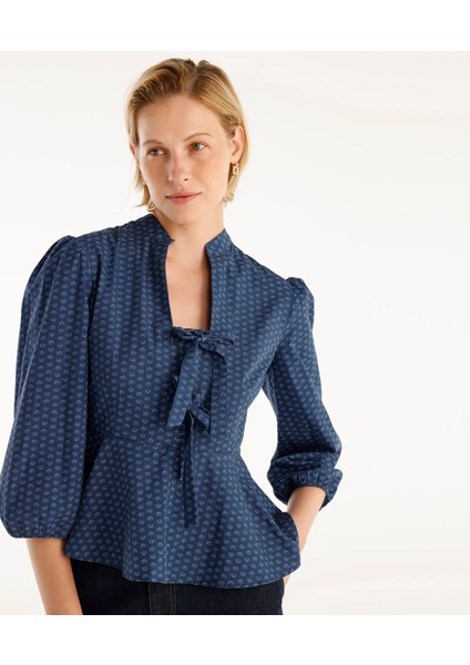Kurdele Detaylı Bluz