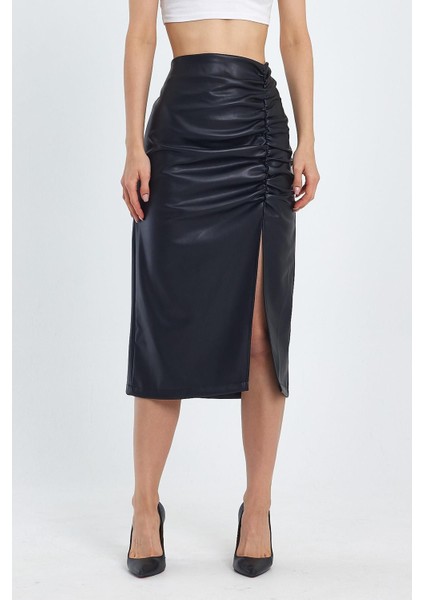 Kadın Büzgülü Yırtmaçlı Suni Deri Etek