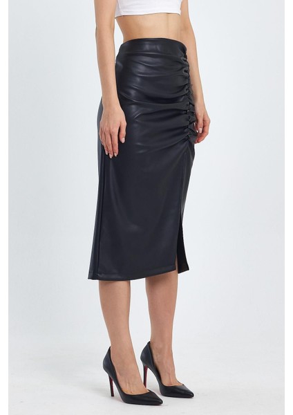 Kadın Büzgülü Yırtmaçlı Suni Deri Etek modelleri