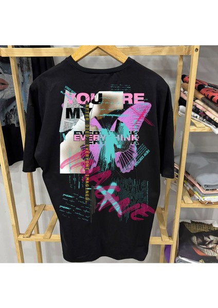 Kelebek Baskılı T-Shirt