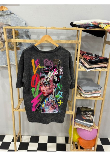 Katana Baskılı T-Shirt