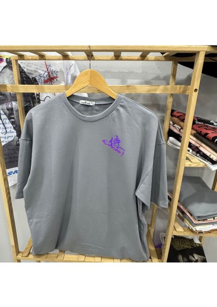 Katana Baskılı T-Shirt