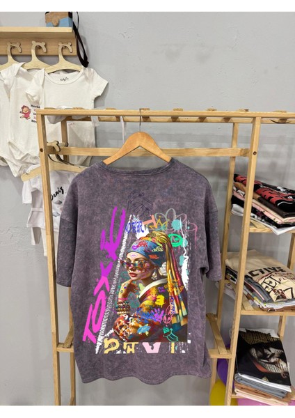 Inci Küpeli Kız Baskılı T-Shirt