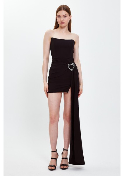 Kemer Detaylı Straplez Yaka Mini Elbise