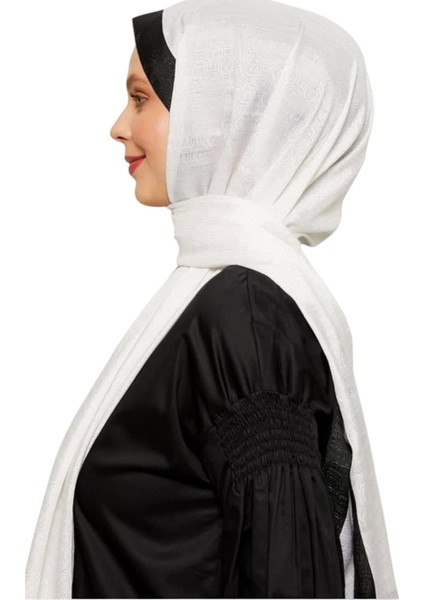 Monogram Şal Kırık Beyaz modelleri