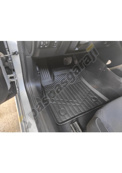 Renault Megane 4 3D Maxi Havuzlu Paspas, 2016- Sonrası