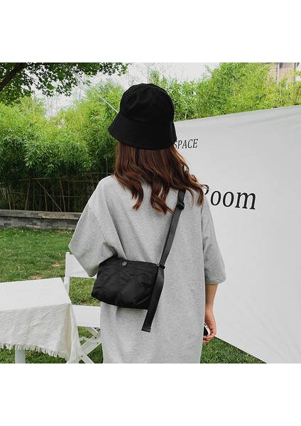 Yeni Popüler Saf Siyah Küçük Çanta Kadın Oxford Bez Çanta Ins Süper Sıcak Omuz Çantası Eşkenar Dörtgen Nakış Ipliği Crossbody Çanta (Yurt Dışından)