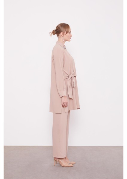 K.bej Yakası Işlemeli Ikili Takım modelleri