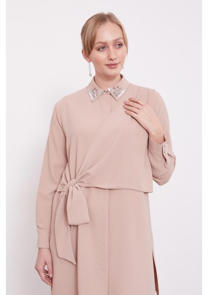 K.bej Yakası Işlemeli Ikili Takım fırsatları