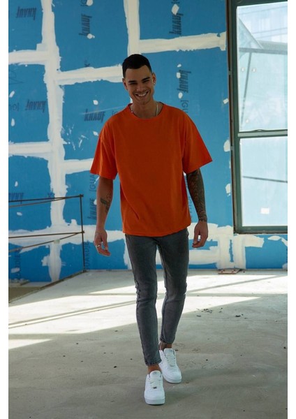 Düz Basic Baskısız Erkek Oversize T-Shirt Salaş Boyfirend modelleri