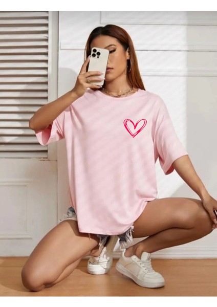 Tiny Heart Baskılı Kadın Oversize Kırmızı Salas T-Shirt Boyfriend fiyatları