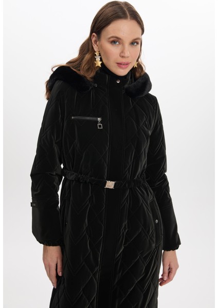 Kürk Detaylı Kapüşonlu Uzun Siyah Şişme Mont 12765 fırsatları