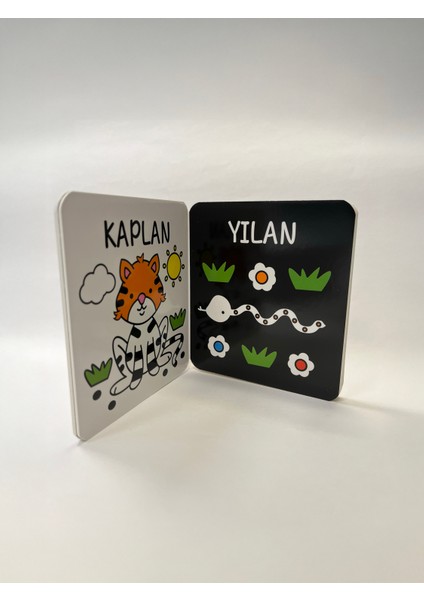 Siyah Beyaz Çıngıraklı Kitaplar - Hayvanlar