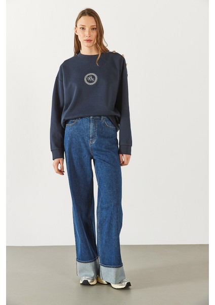 Omzu Düğme Detaylı Nakışlı Sweatshirt - Navy fiyatları