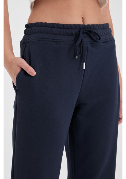 Kadın Larissa Lacivert Regular Fit Pamuklu Eşofman Altı fırsatları