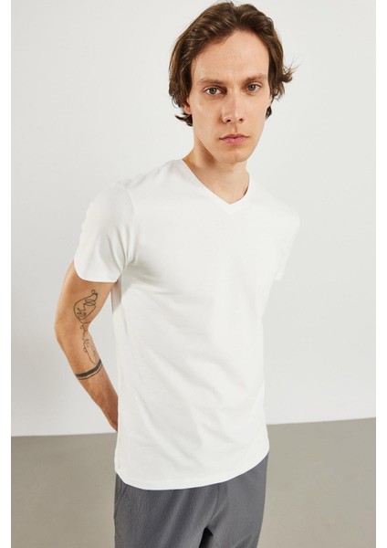Erkek Nick Beyaz V Yaka Slim Fit Basic Tişört fiyatları