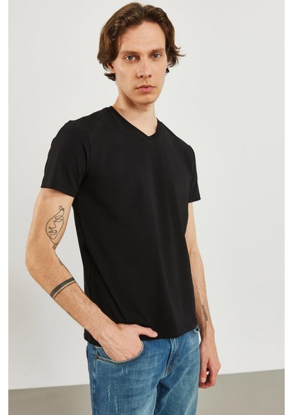 Erkek Nick Siyah V Yaka Slim Fit Basic Tişört fiyatları