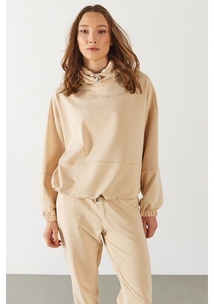 Norah Yakası Detaylı Regular Fit Sweatshirt - Taş