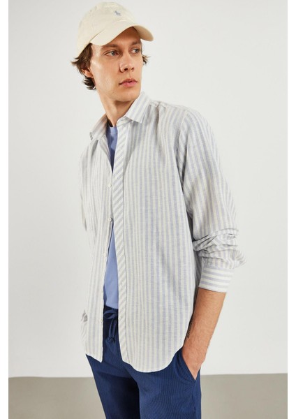 Erkek Steven Regular Fit Mavi Çizgili Oxford Gömlek fırsatları