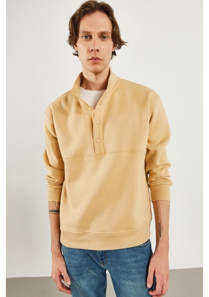 Erkek Dik Yaka Bej Çıt Çıtlı Sweatshirt modelleri