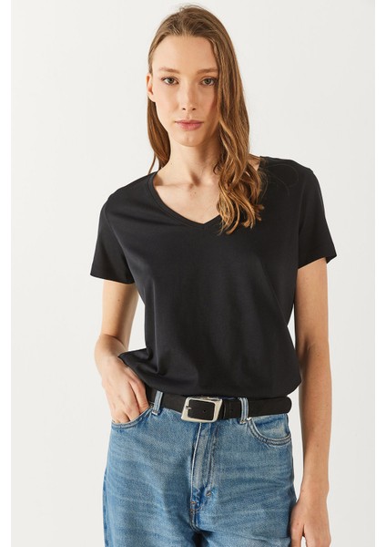 Boyfriend V Yaka Regular Fit Modal Tişört(Tencel)(Tm) - Siyah fırsatları